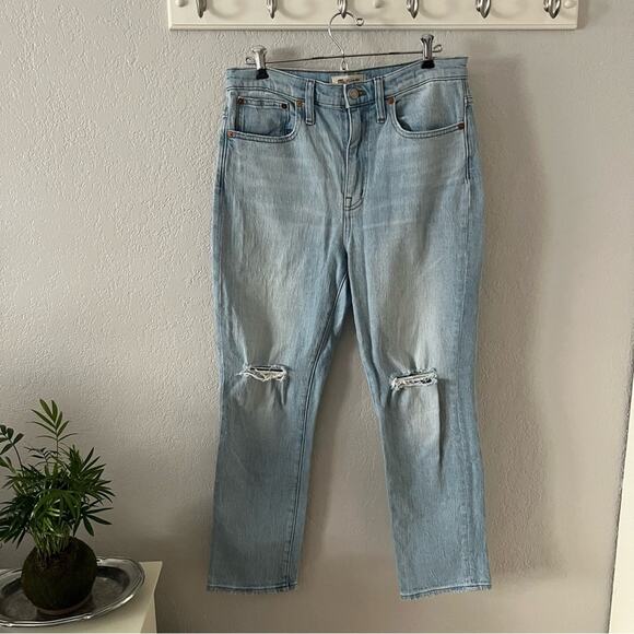 Madewell The High-Rise Slim Crop Boyjean in Dumas Wash: Ripped Edition - Picture 2 of 9